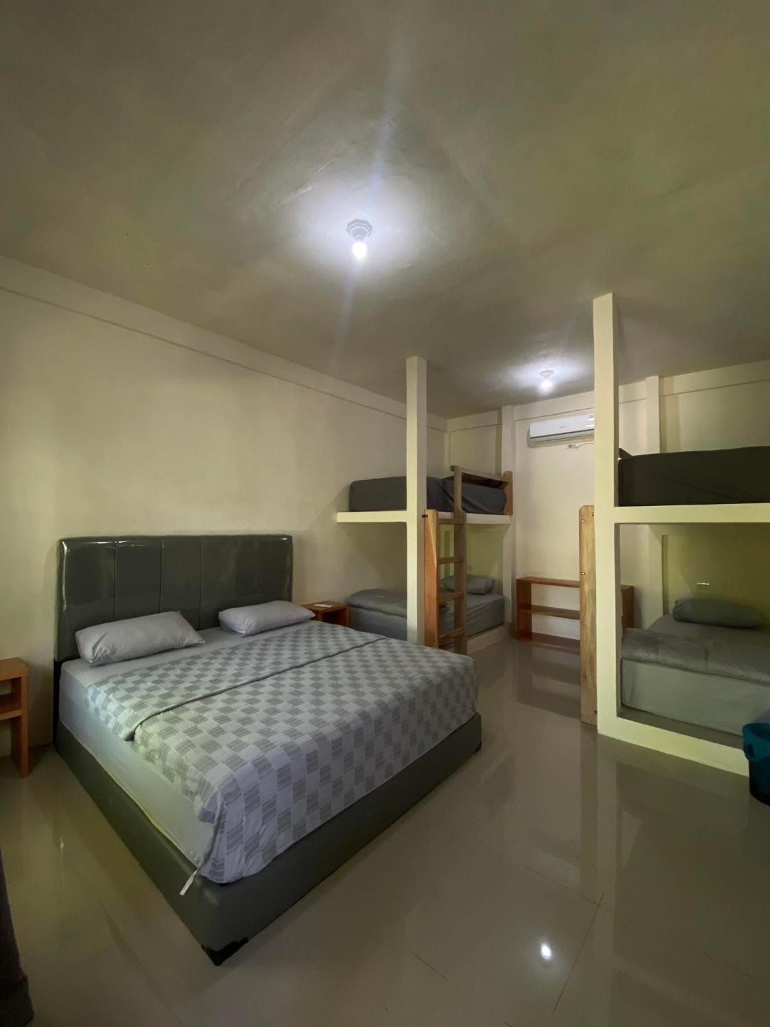 Gino'S Place - Guest House & Jungle Trekking Bukit Lawang Exteriör bild