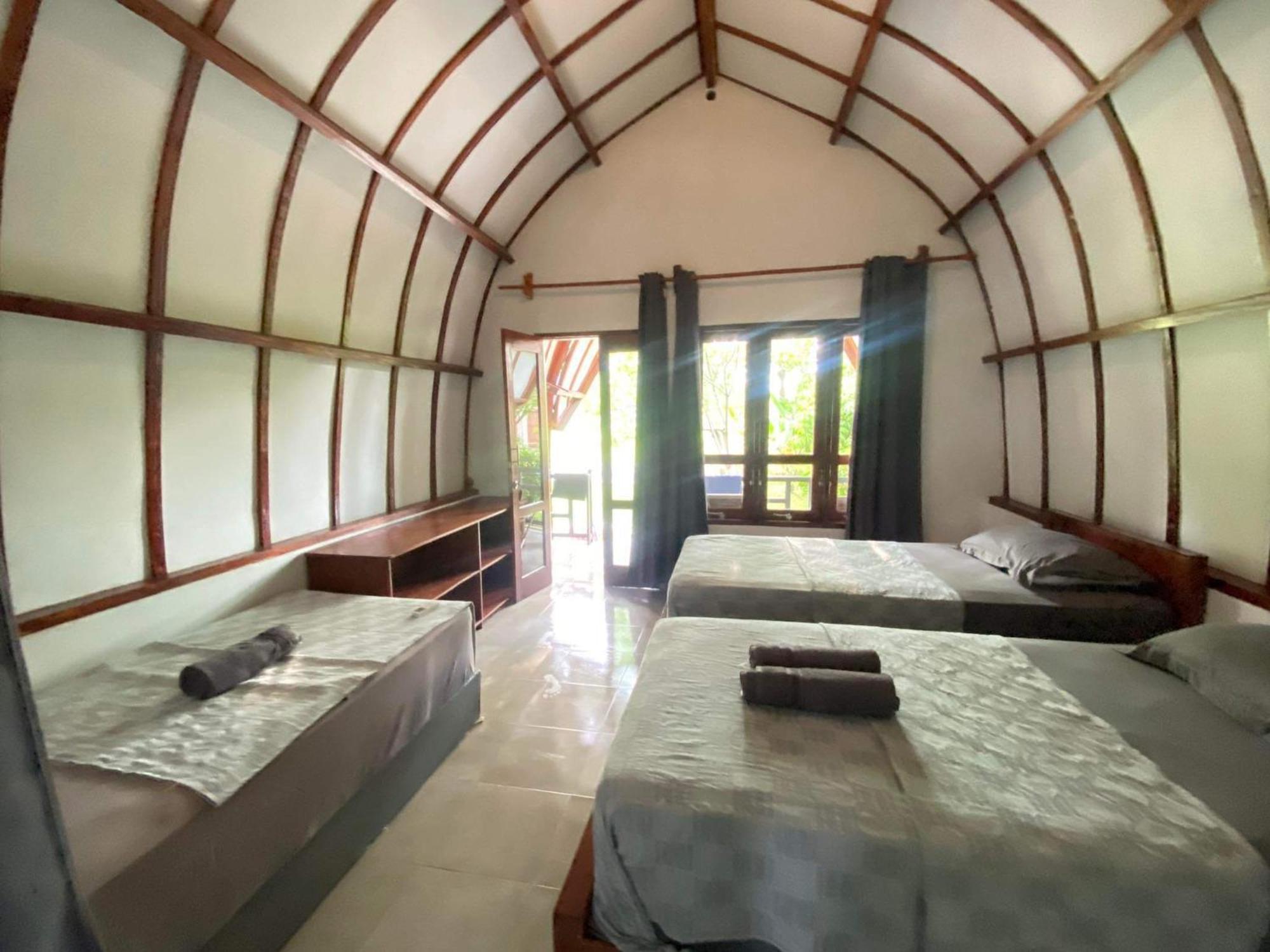 Gino'S Place - Guest House & Jungle Trekking Bukit Lawang Exteriör bild